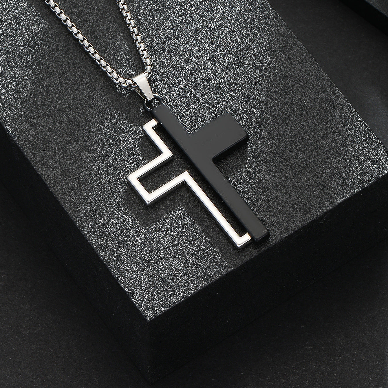 Croix en titanium COLLIER