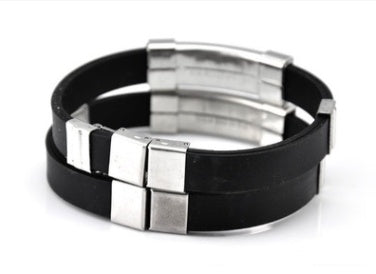 Croix sur silicone en titanium BRACELET